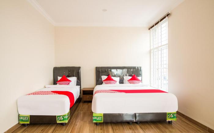 Super OYO 3316 Adam Malik Guesthouse Near Stasiun Medan