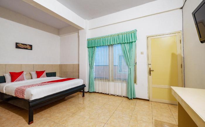 OYO 2855 Sartika Hotel Pati