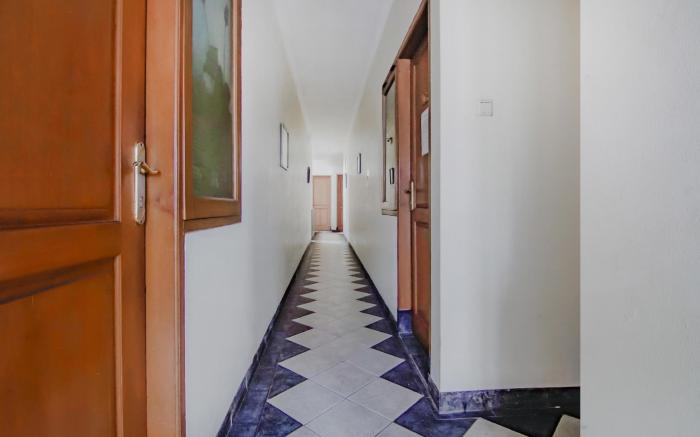 OYO 90094 Gayatri Residence