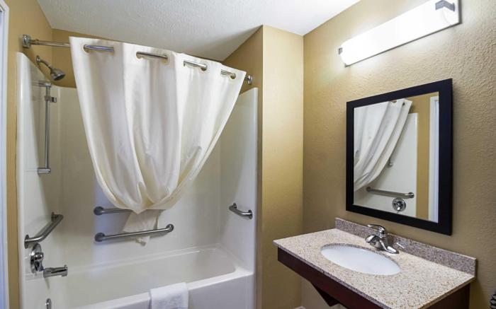 MainStay Suites Fargo - I-94 Medical Center