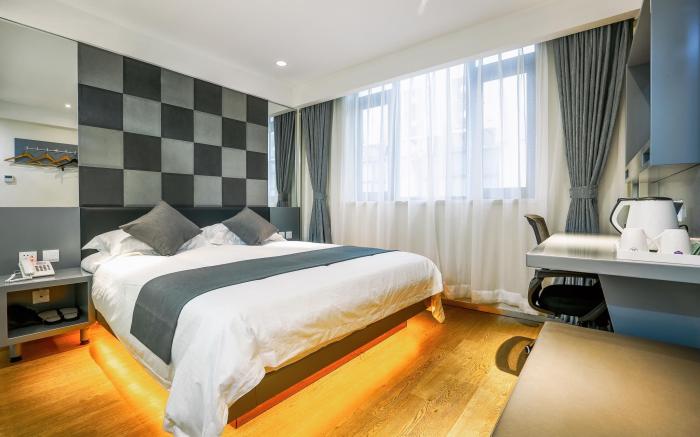 Zhotels Shanghai Meilongzhen Plaza West Nanjing Road Branch