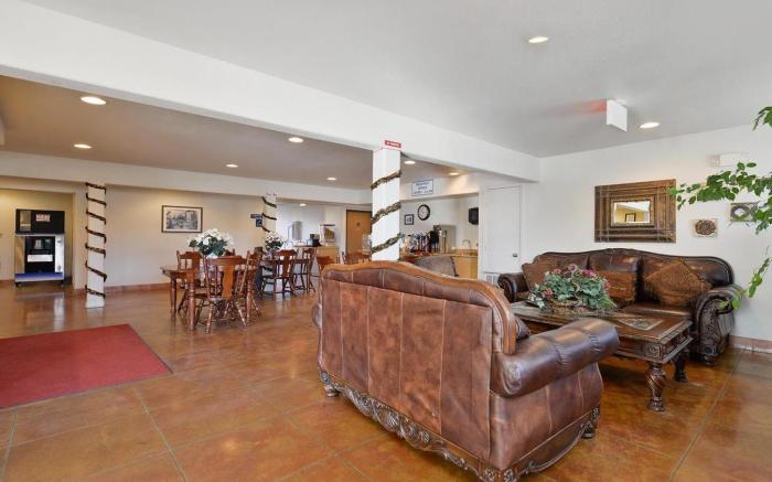 Americas Best Value Inn & Suites Ada