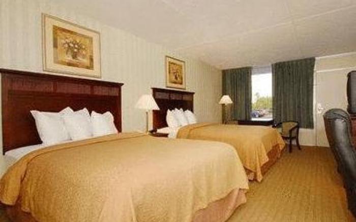 Quality Inn Fredericksburg near Historic Downtown