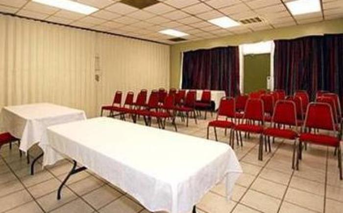 Rodeway Inn Conference Center
