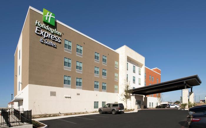 Holiday Inn Express & Suites San Antonio North - Windcrest By IHG