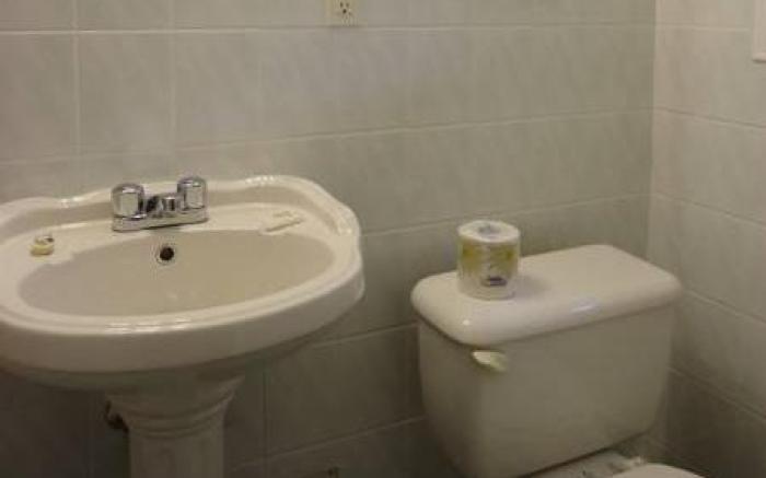 Super 7 Motel London