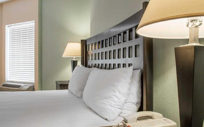 Suites At Sunchase