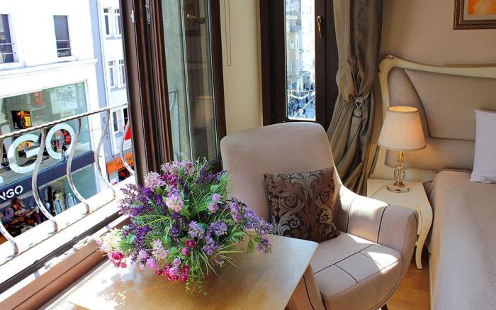 Ragip Pasha Apartment