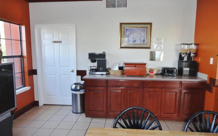 Americas Best Value Inn Brownsville