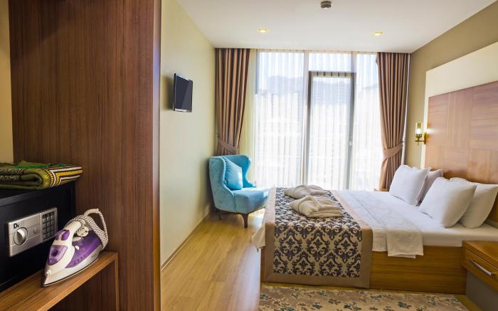 Alesha Suite