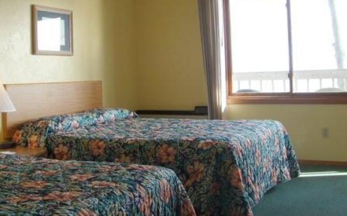 Algoma Beach Motel