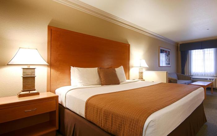 Best Western Inn and Suites Lemoore