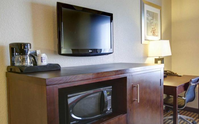 Comfort Inn & Suites