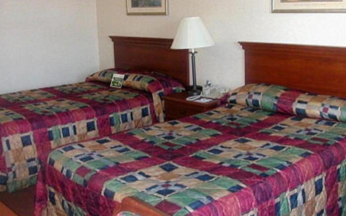 Capital O Amerihost Inn and Suites Mexico Hwy 54 MO