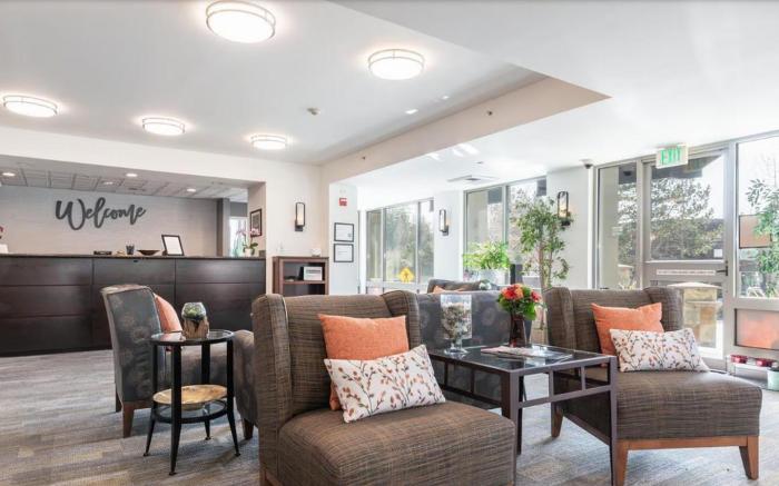 Marshall Suites Bainbridge Island, SureStay Collection by BW