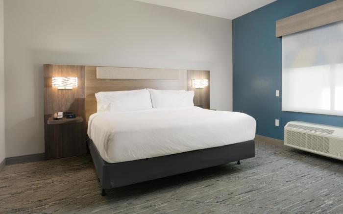 Holiday Inn Express And Suites Williamstown Glassboro By IHG