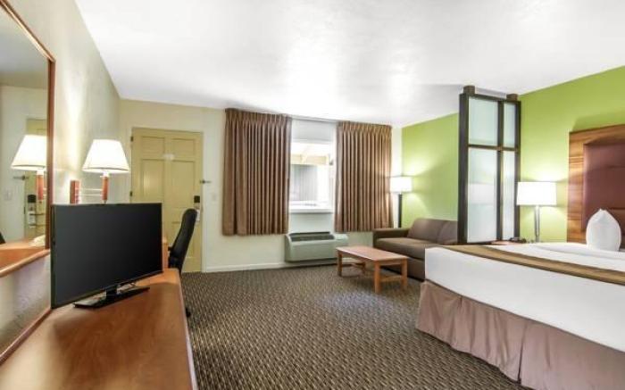 Quality Inn & Suites at Coos Bay