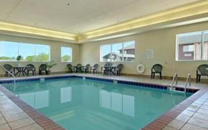 Reston Inn & Suites