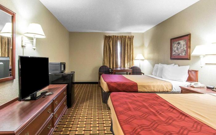 Days Inn by Wyndham Carthage