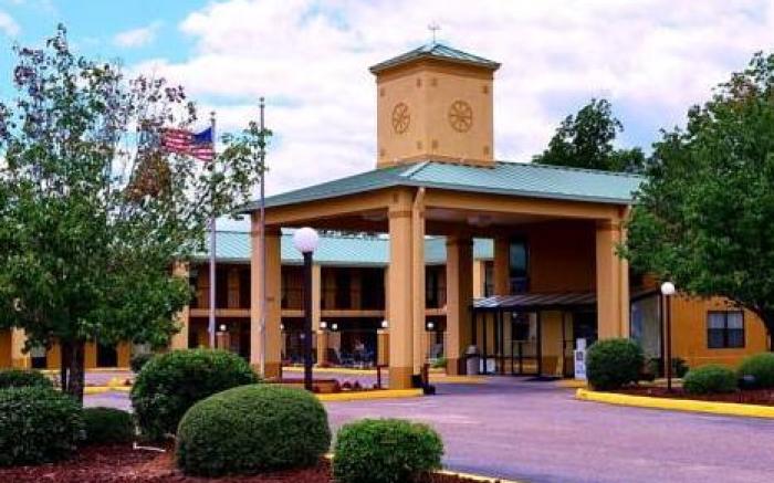 Executive Inn Opp