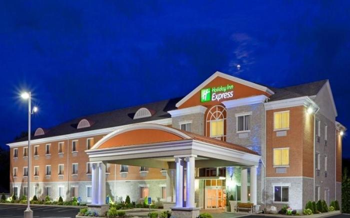 Holiday Inn Express Hotel & Suites 1000 Islands - Gananoque By IHG