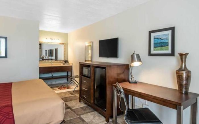 Econo Lodge Oak Grove-Blue Springs