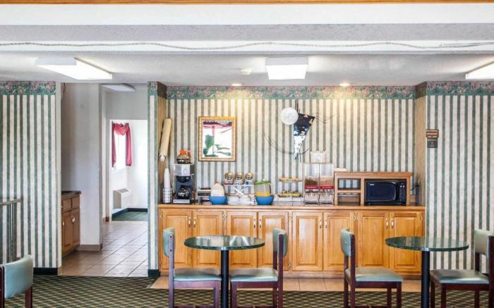 Super 8 By Wyndham Sweet Springs