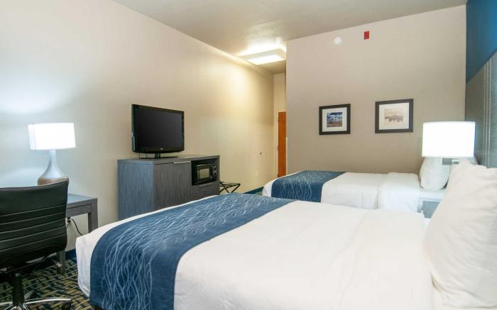 Comfort Inn & Suites Pauls Valley - City Lake