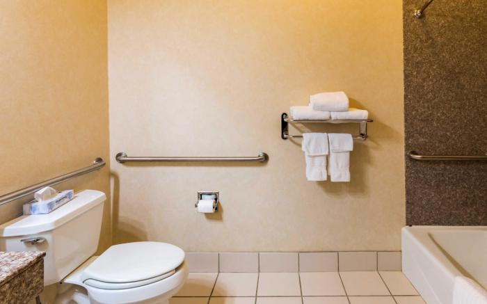 Baymont Inn & Suites by Wyndham Glen Rose