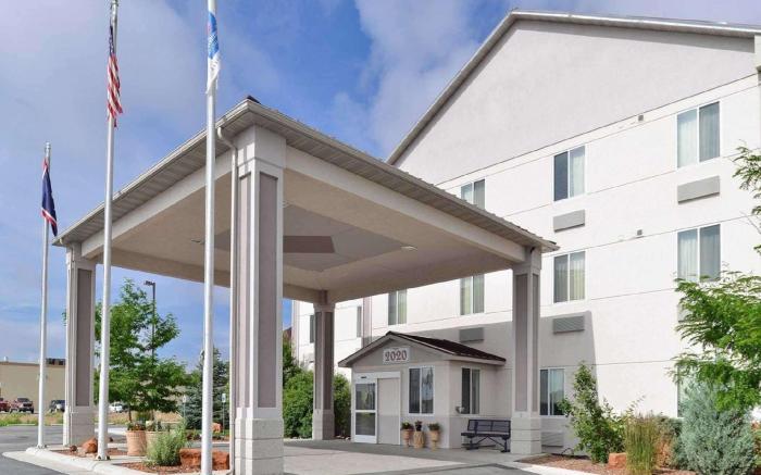 Comfort Inn & Suites