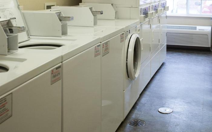 WoodSpring Suites Kansas City Mission