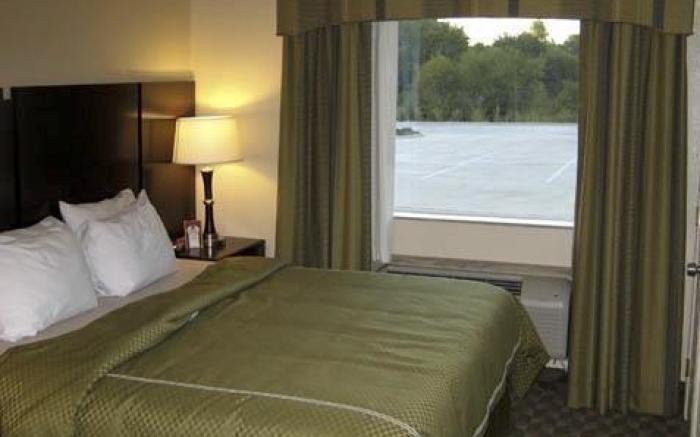 Comfort Suites