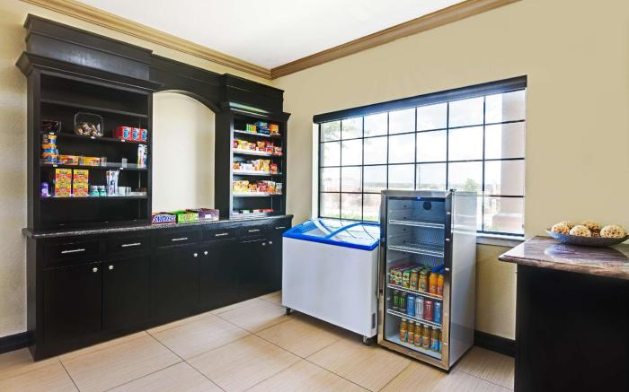 SureStay Plus Hotel By Best Western San Antonio North 281 N