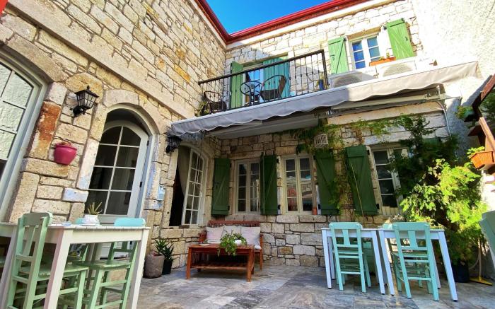 Oberj d'Azur Alacatı