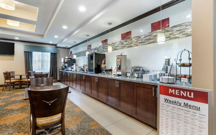 Best Western Plus Longhorn Inn & Suites