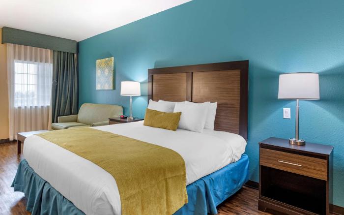 Best Western Plus Galveston Suites