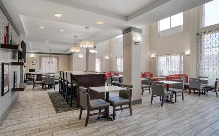 Best Western Plus Philadelphia-Choctaw Hotel and Suites
