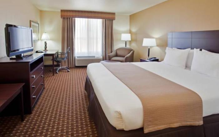 Holiday Inn Express Hotel & Suites Dinuba West By IHG