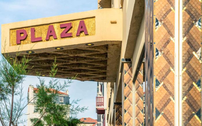 Hotel Plaza Biarritz Plage - Handwritten Collection