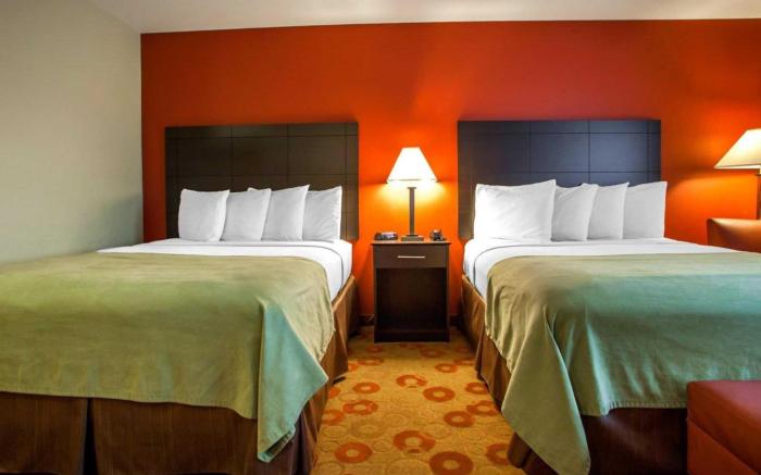 Suburban Studios Cedar Falls