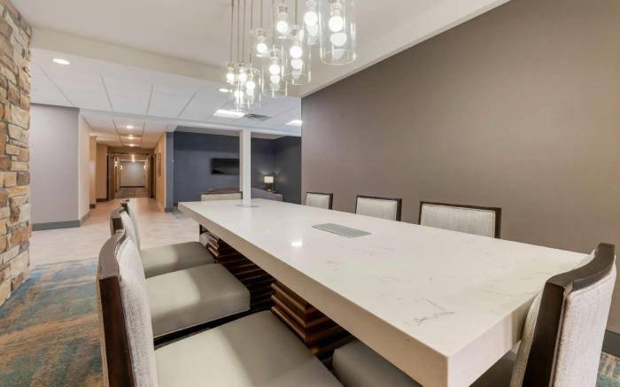 Best Western Plus Isanti