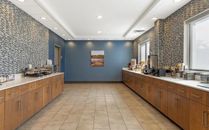 Best Western Plus Isanti