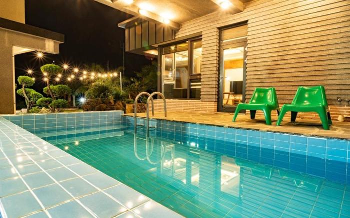 sungsan thesumplus pool villa