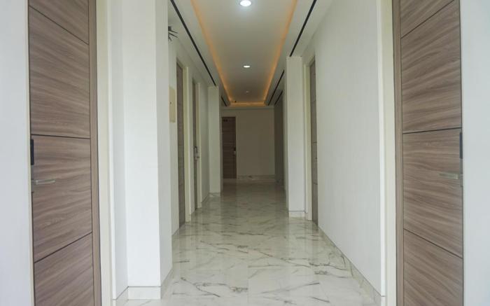 RedDoorz near Araya Family Club House