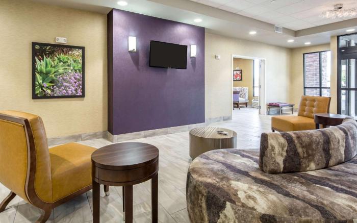 Comfort Inn & Suites