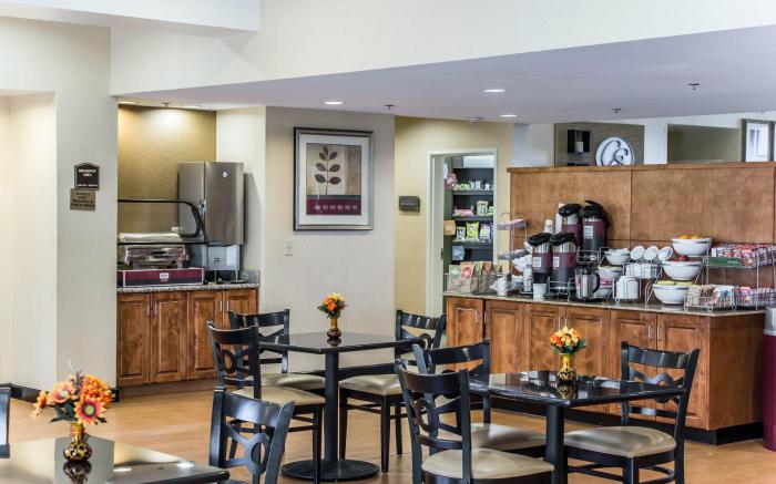 Comfort Suites Clayton - Garner