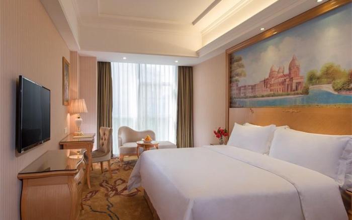 Vienna Hotel Shenzhen Hakkas Town