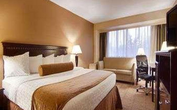 Quality Inn & Suites East Syracuse - Carrier Circle