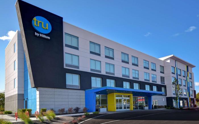 Tru by Hilton Concord