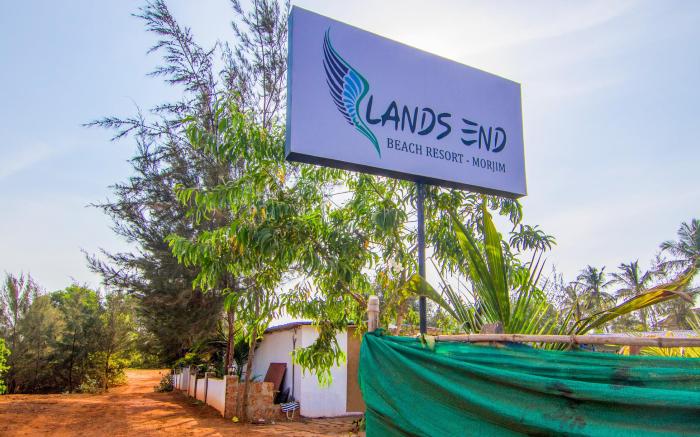 Treebo Lands End Beach Resort Morjim